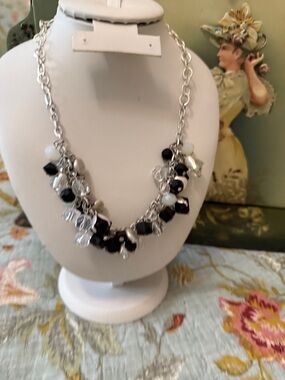 Source Unknown Silver Tone Necklace with Black and White Beads